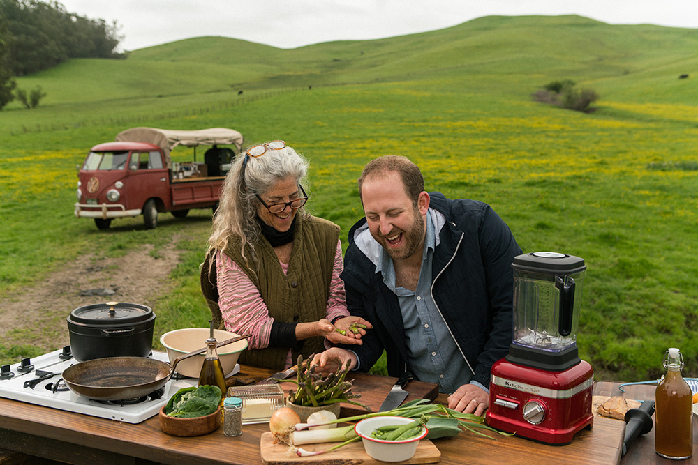 Joel Gamoran prepares a Strawberry Salad on "Scraps"